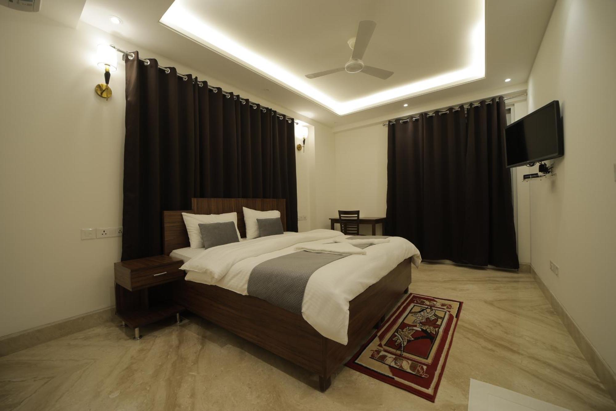 Bed and Breakfast Under My Roof Superio à New Delhi Extérieur photo