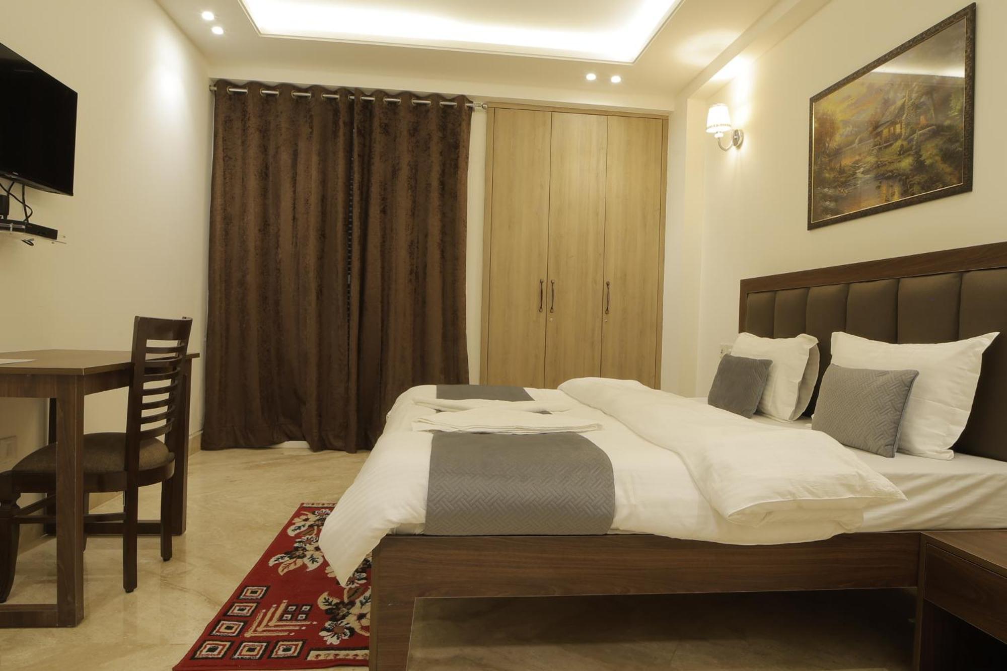 Bed and Breakfast Under My Roof Superio à New Delhi Extérieur photo